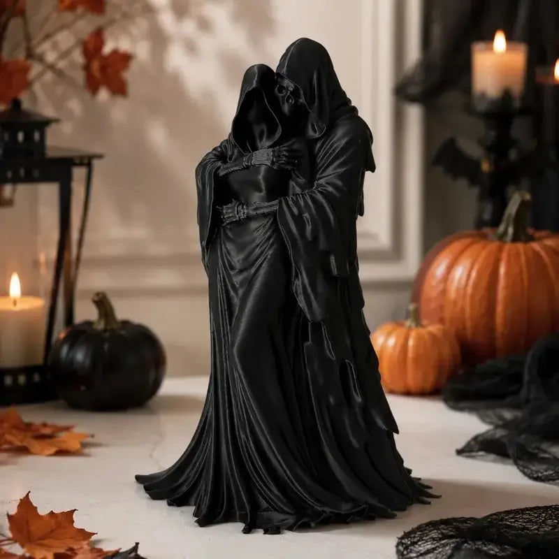 Gothic Reaper Couple Statue Hooded Embrace Figurine Romantic Home Decor