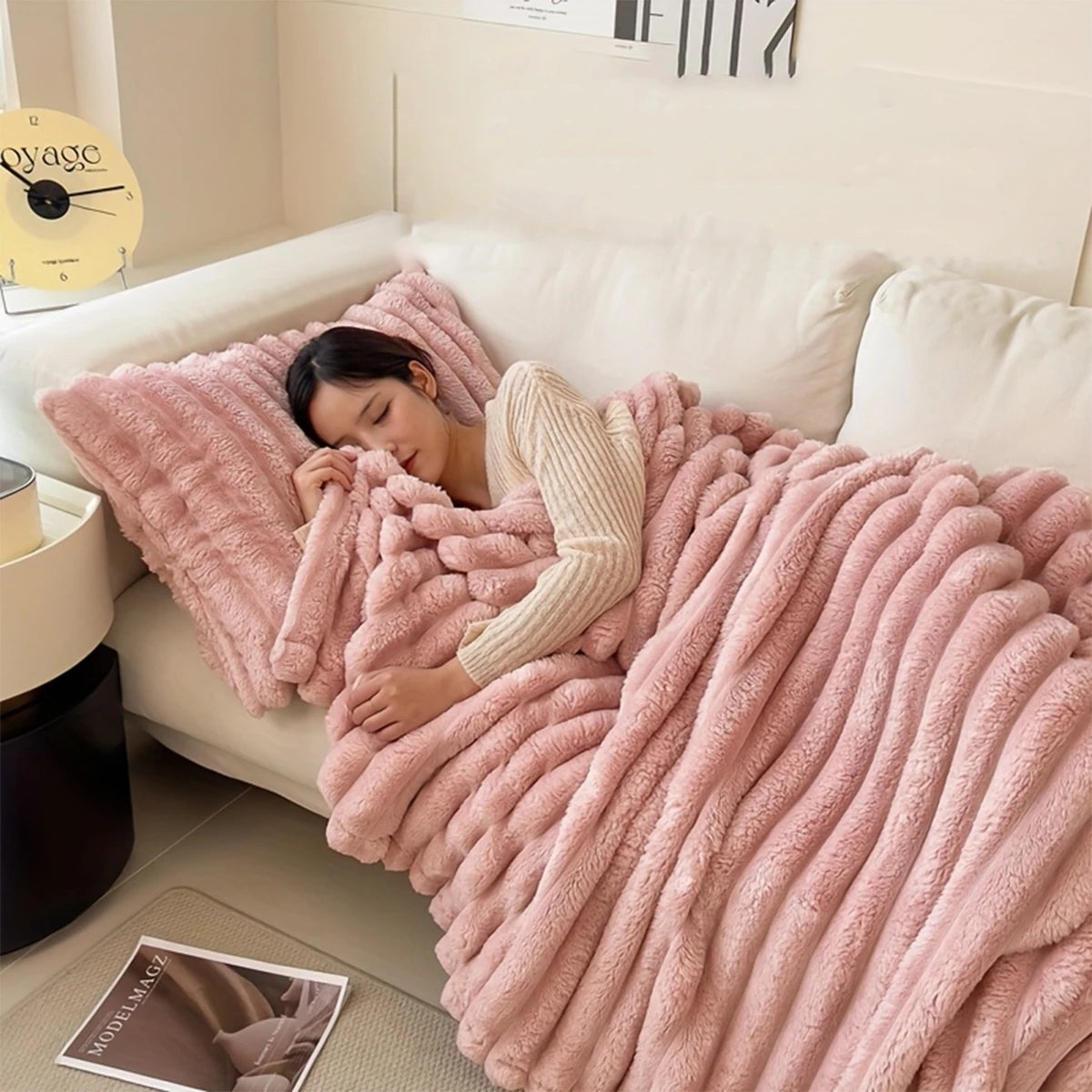 Fleece Throw Blanket For Couch Soft Warm Fluffy Decorative Giftable