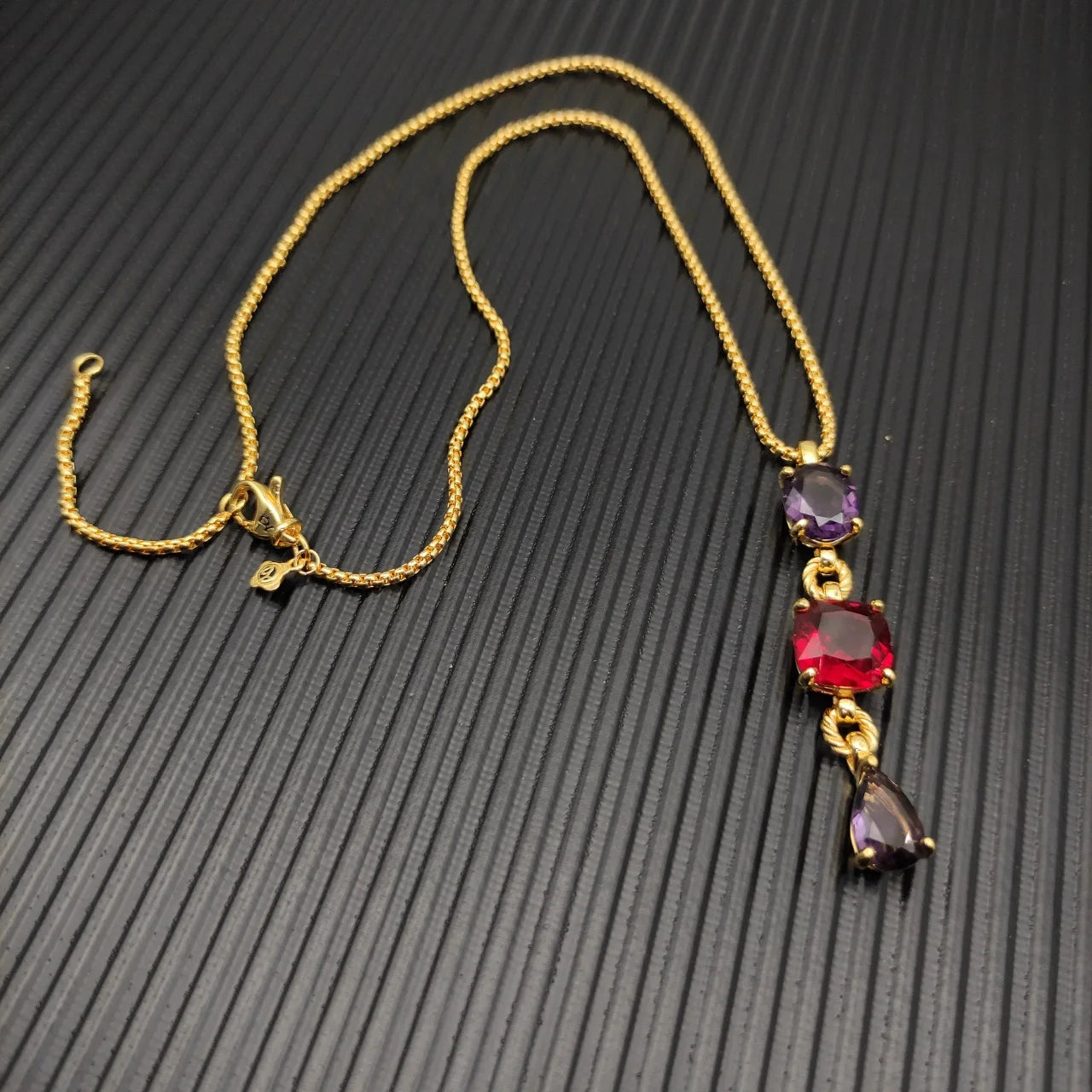 Classic Star Interlocking Pendant Necklace With Zircon Detailing