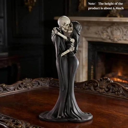 Loving Skull Couple Statue Spooky Resin Home Decor Figurine