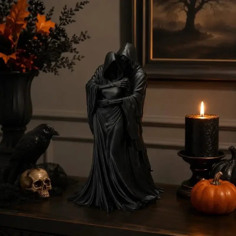 Gothic Reaper Couple Statue Hooded Embrace Figurine Romantic Home Decor