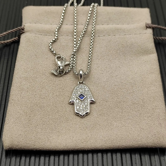 Classic Star Interlocking Pendant Necklace With Zircon Detailing